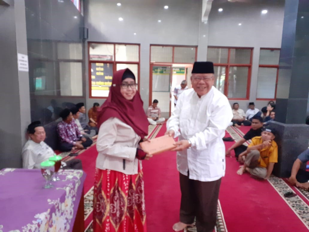 card-image
